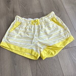LULULEMON play all day Shorts size 8